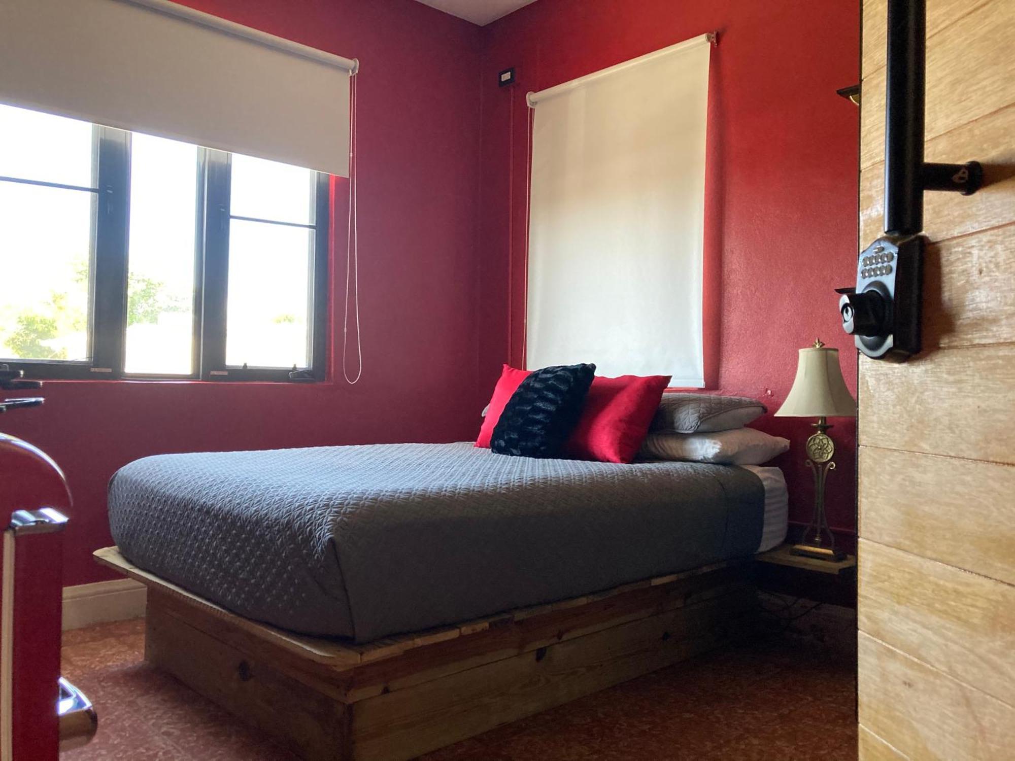 Lower Price, More Style, Discount Studio In San Juan,Pr, Beach, Free Bikes (Adults Only) Eksteriør billede